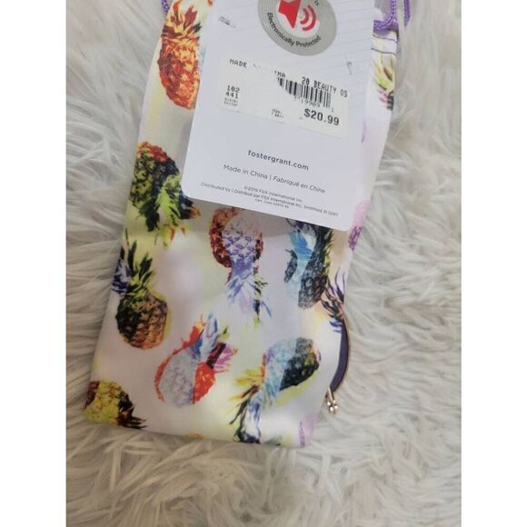 Foster Grant NEW WOMENS GOLD FRAME SUNGLASSES with Purple Lenses and Pineapple P - Picture 7 of 7